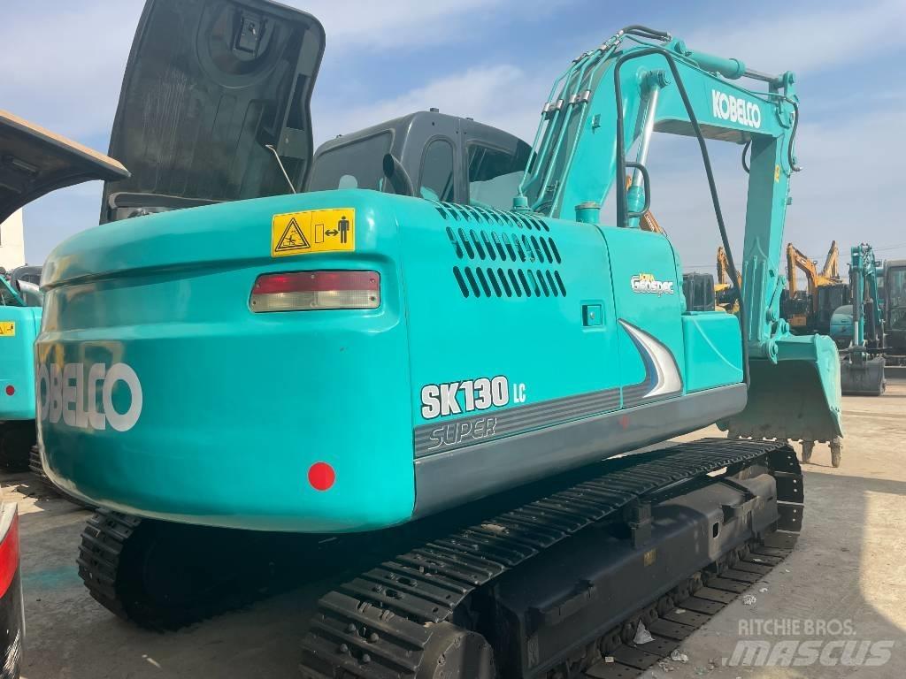 Kobelco 130 Midi bageri 7t – 12t