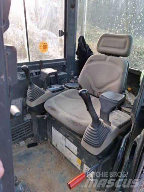 Komatsu PC27MR Mini bageri < 7t