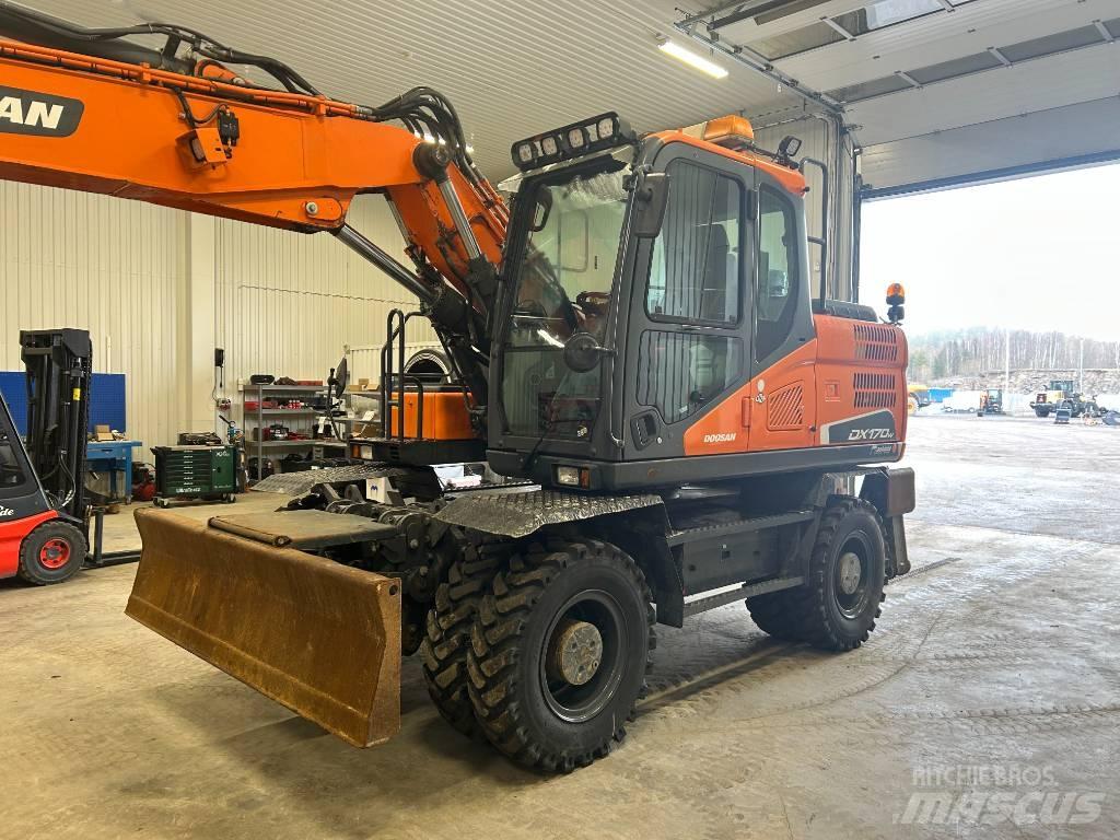 Doosan DX170W-5 Bageri točkaši