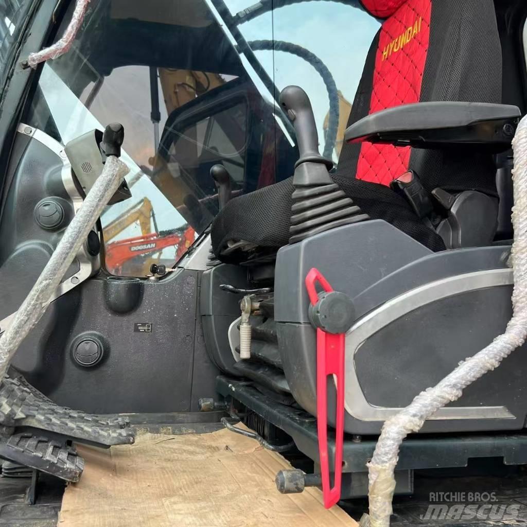 Hyundai 220LC-9S Midi bageri 7t – 12t