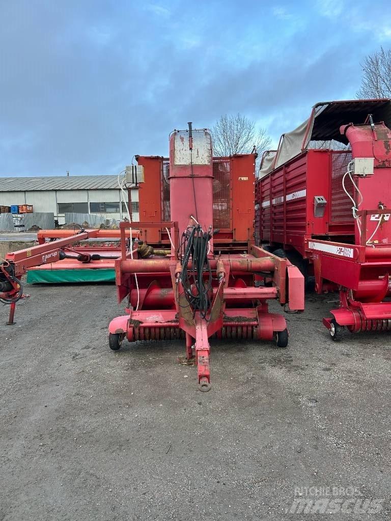 JF ES 3500 Samoutovarne prikolice