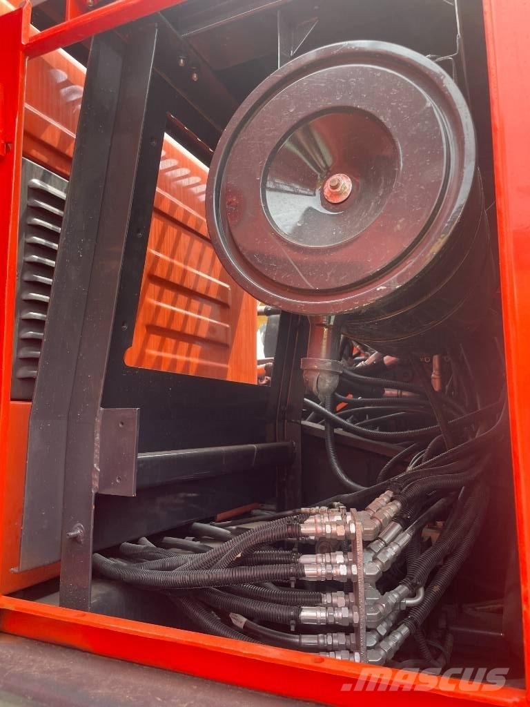 Doosan DX225LCA Bageri guseničari