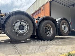 Volvo FM 460 Rol kiper kamioni sa kukom za podizanje tereta