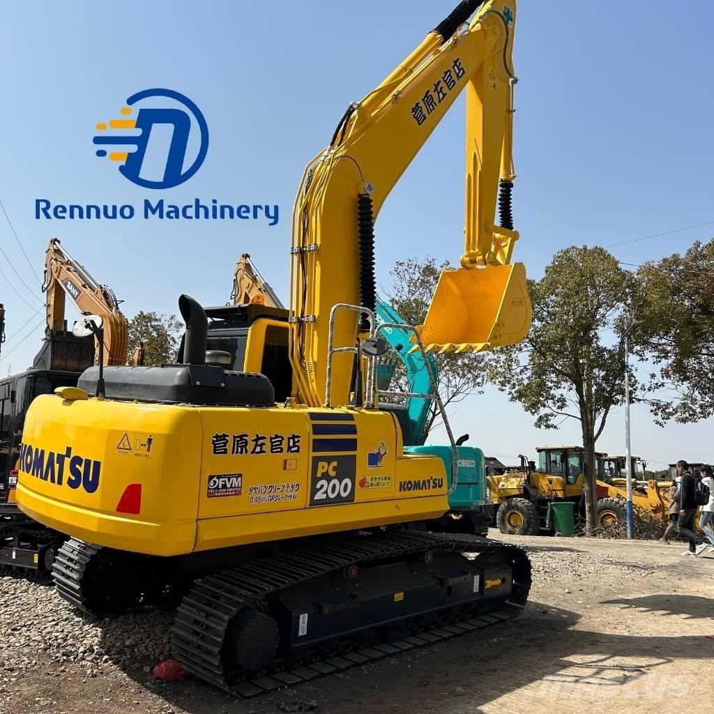Komatsu PC200-8 Bageri guseničari