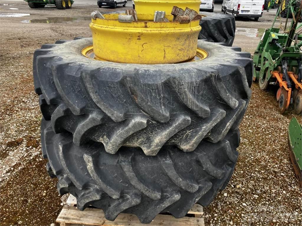 Petlas 480/70R34 Gume, točkovi i felne