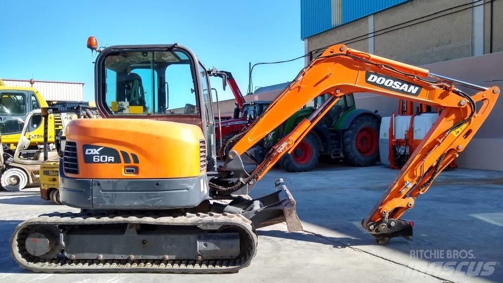 Doosan DX 60 R Mini bageri < 7t