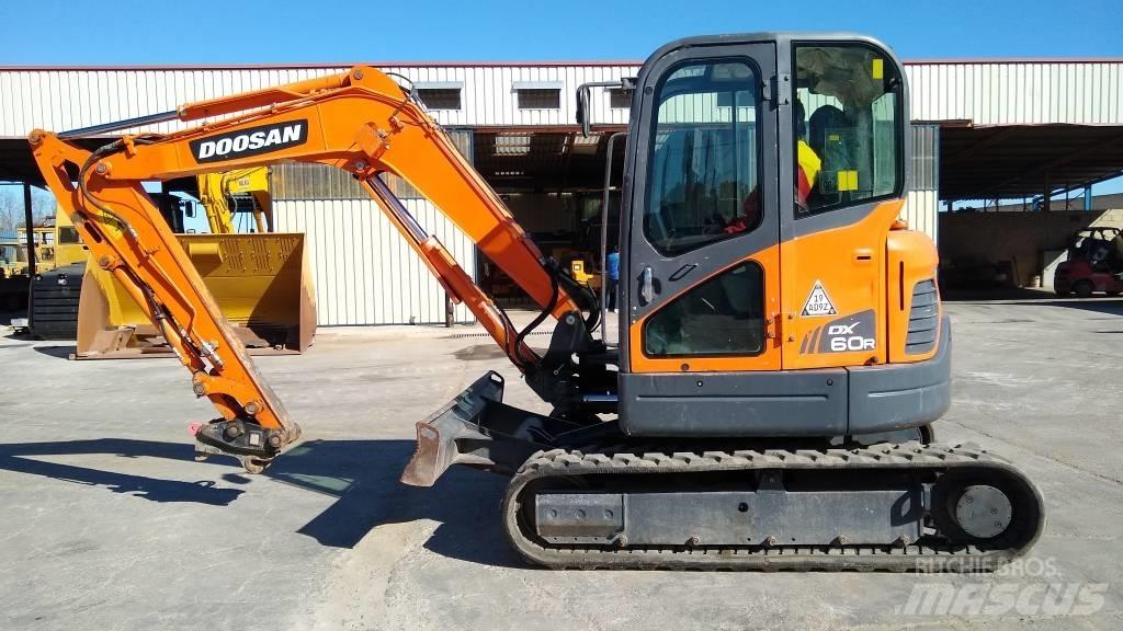 Doosan DX 60 R Mini bageri < 7t