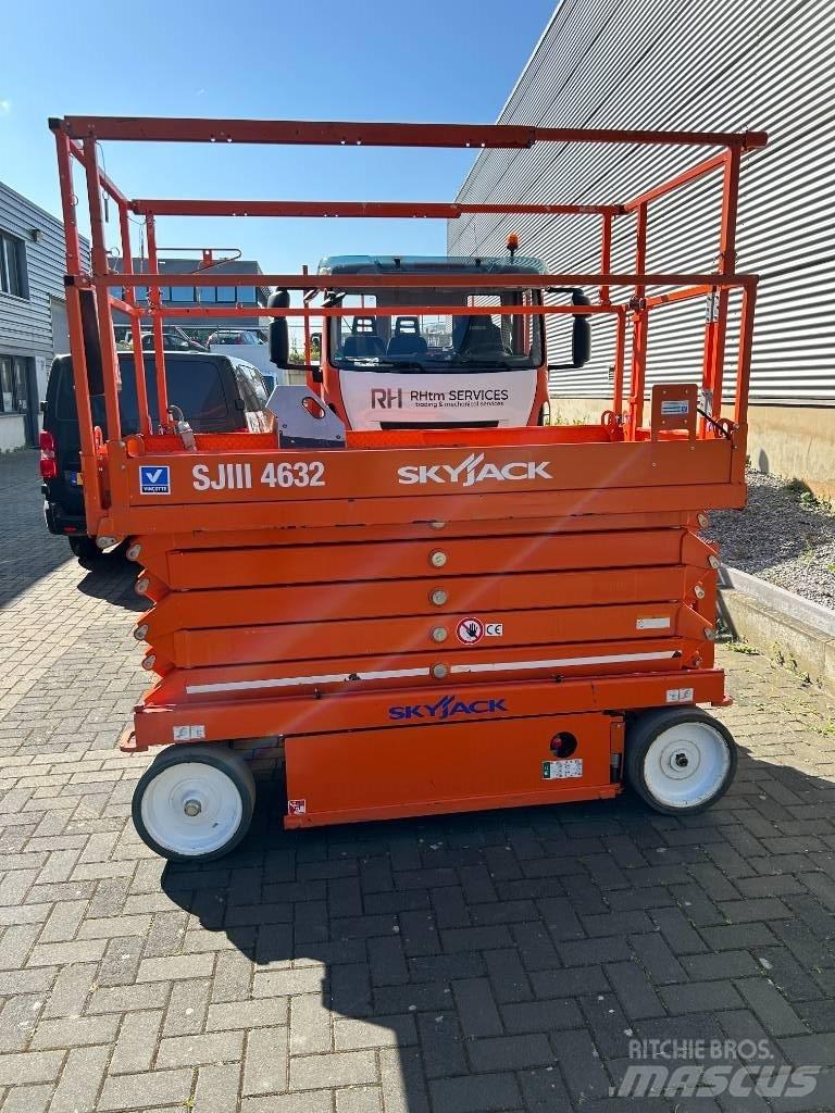 SkyJack SJ III 4632 Makazaste platforme