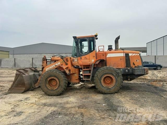 Doosan DL 300 Utovarivači na točkove