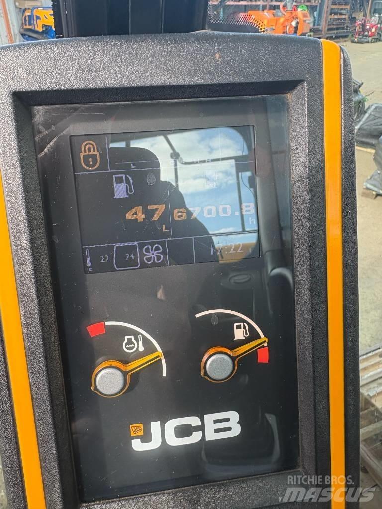JCB JS 130 LC Bageri guseničari