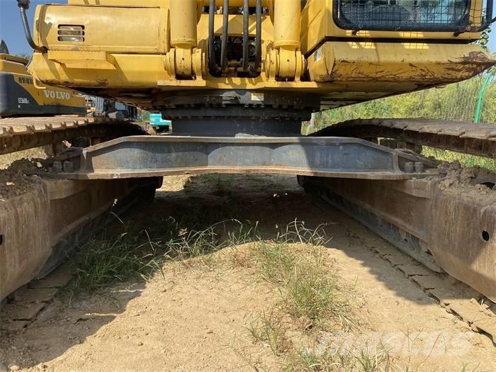 Komatsu PC450-8 Bageri guseničari