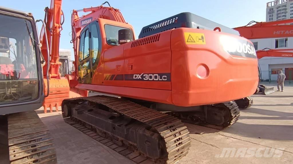 Doosan DX 300 LC Bageri guseničari