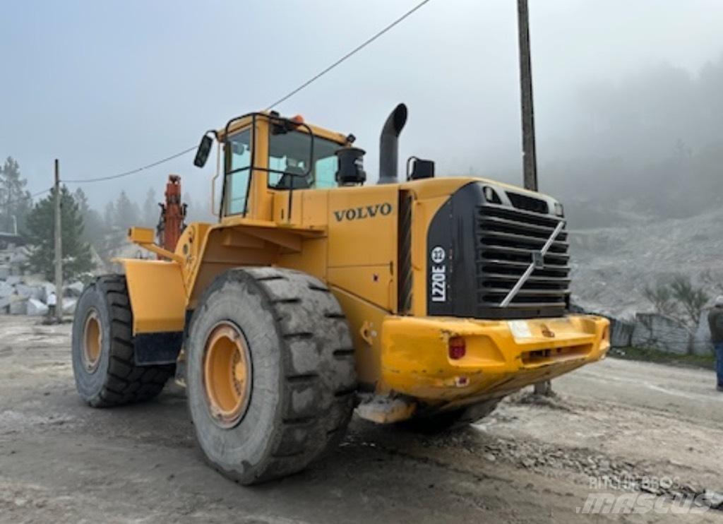 Volvo L 220 E Utovarivači na točkove