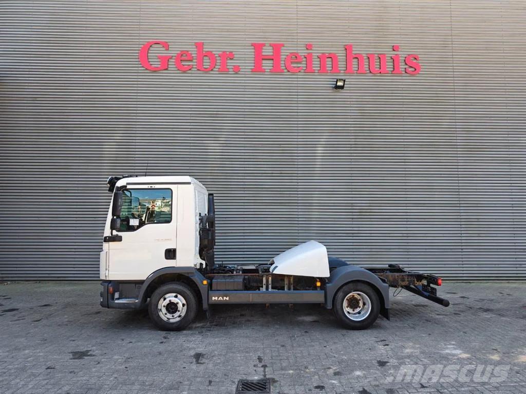 MAN TGL 8.220 4x2 Kamioni-šasije