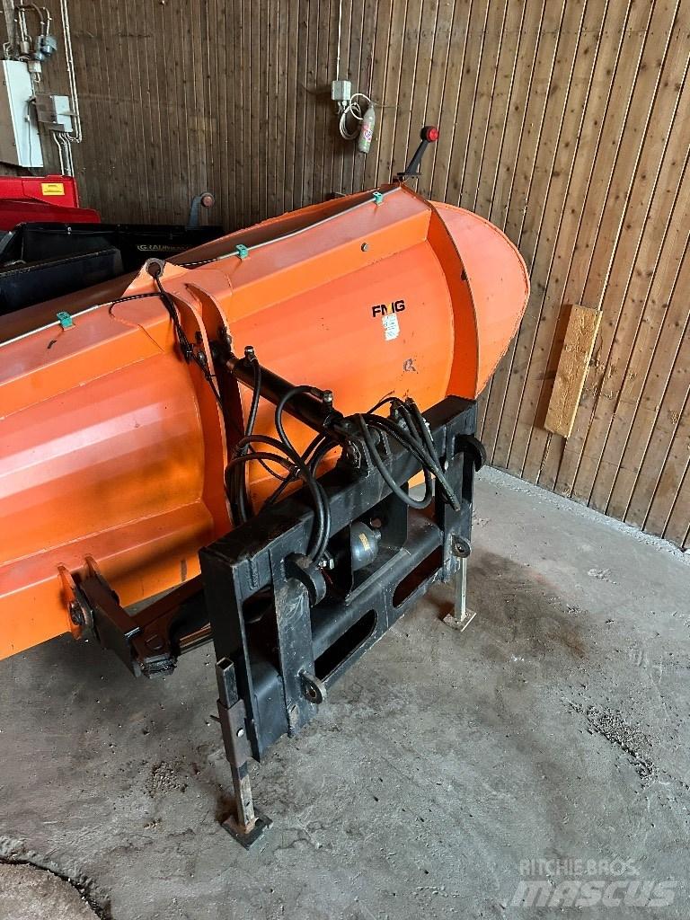 FMG AA 300 Snežne daske i plugovi
