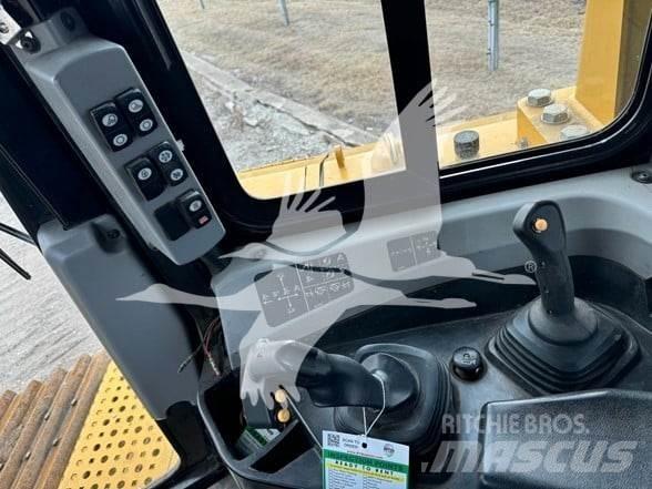 CAT D6T LGP Buldožeri guseničari
