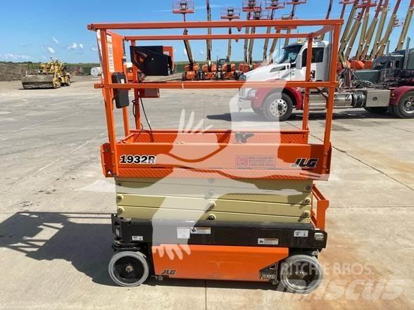 JLG 1932R Makazaste platforme