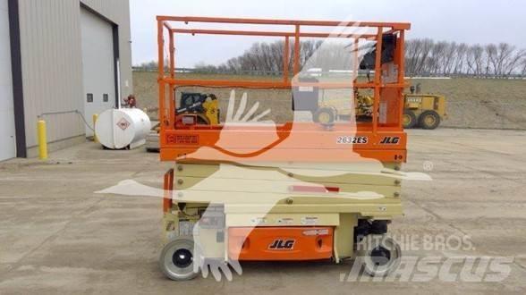 JLG 2632ES Makazaste platforme