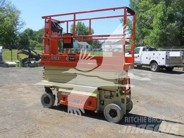 JLG 2632ES Makazaste platforme