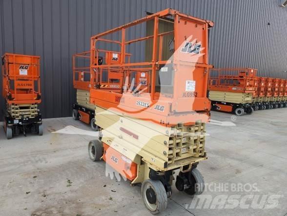 JLG 2632ES Makazaste platforme