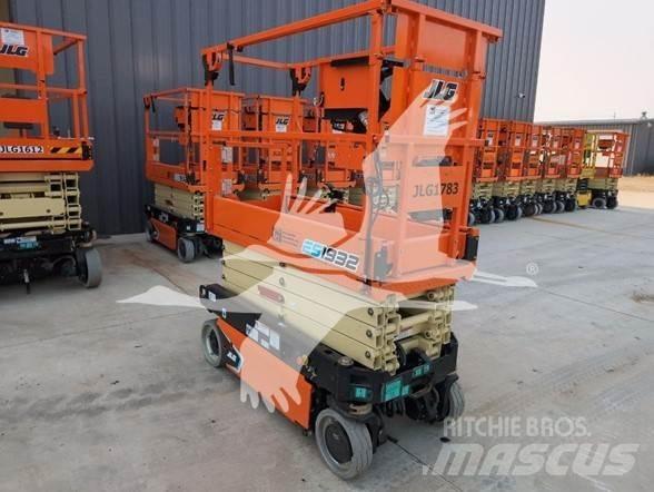 JLG ES1932 Makazaste platforme