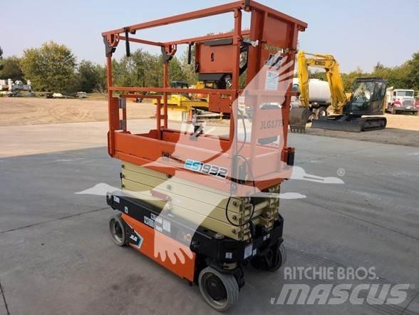 JLG ES1932 Makazaste platforme