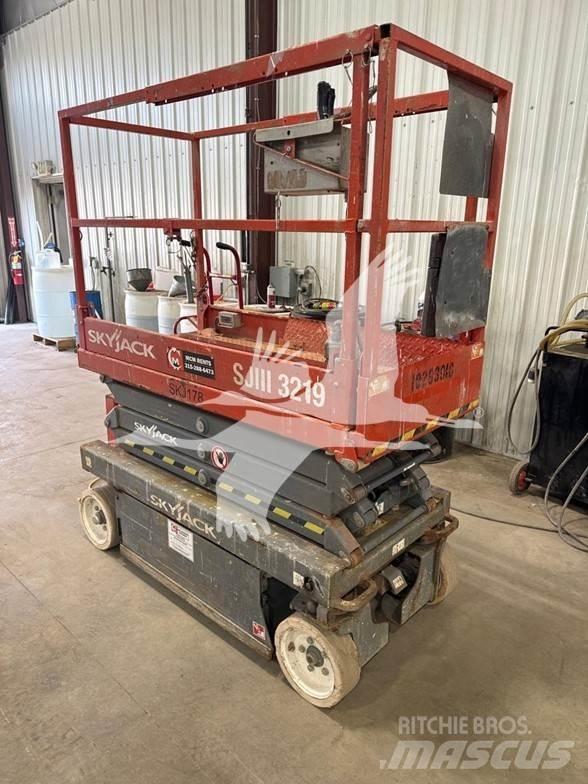 SkyJack SJ3219 Makazaste platforme