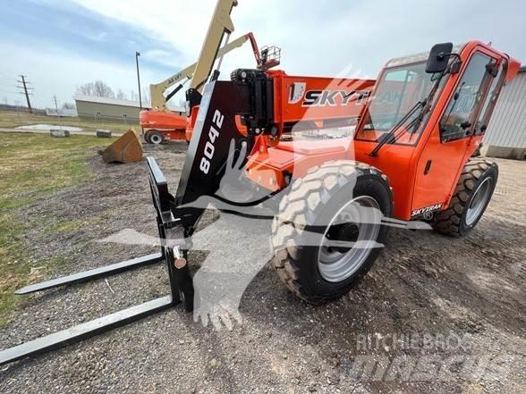 SkyTrak 8042 Teleskopski viljuškari