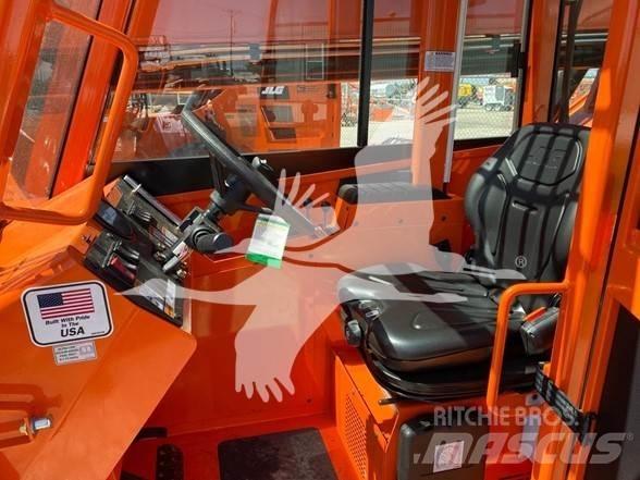 SkyTrak 8042 Teleskopski viljuškari
