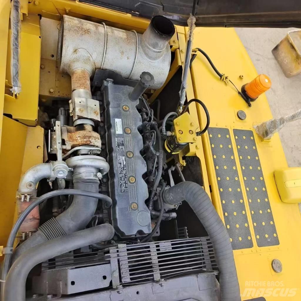 Komatsu PC 220 Bageri guseničari