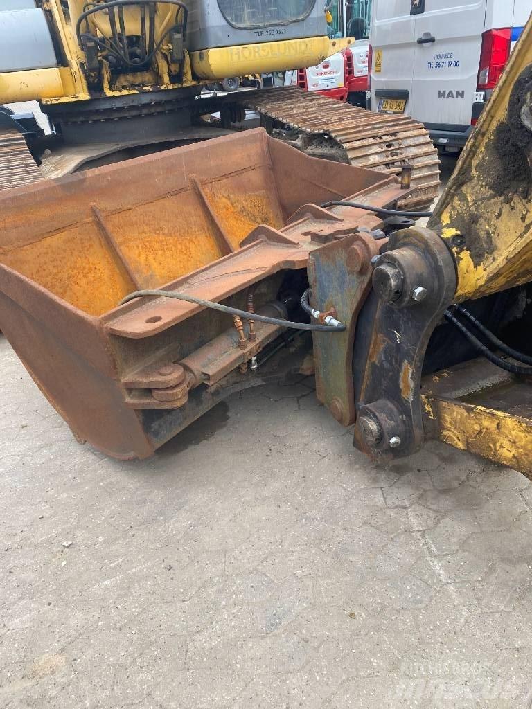 New Holland E 265 Bageri guseničari