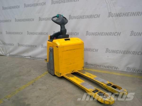 Jungheinrich ERE 225 Nisko podizni električni viljuškar sa stajalištom