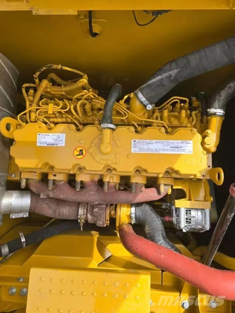 CAT 320 Bageri guseničari