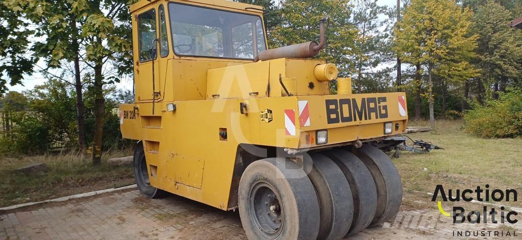 Bomag BW 20 R Gumeni valjci na točkovima