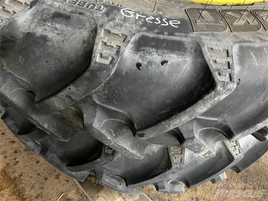 BKT 270/95R32 Gume, točkovi i felne