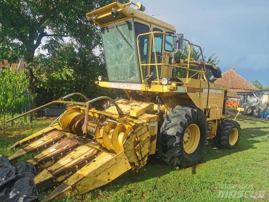 New Holland 2305 Mašine za stočnu hranu sa sopstvenim pogonom