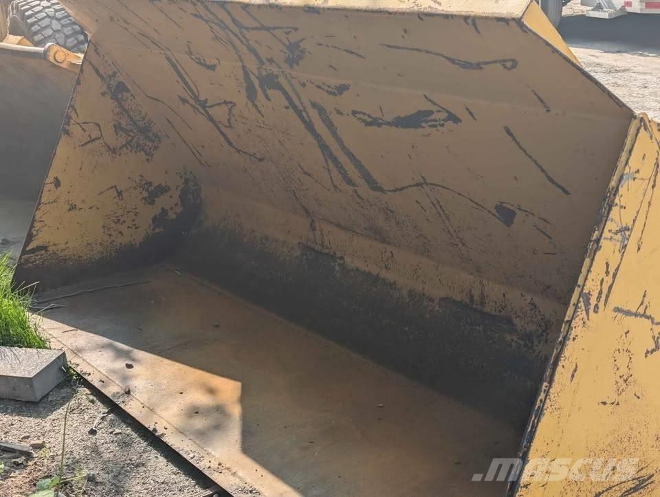 John Deere 310 SE Rovokopači