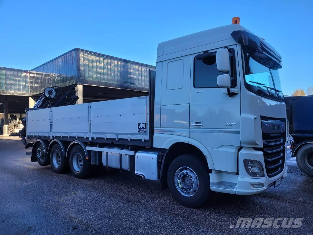 DAF XF 530 FAW Kamioni sa kranom