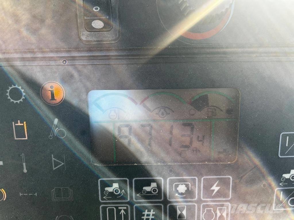 John Deere 8410 Traktori