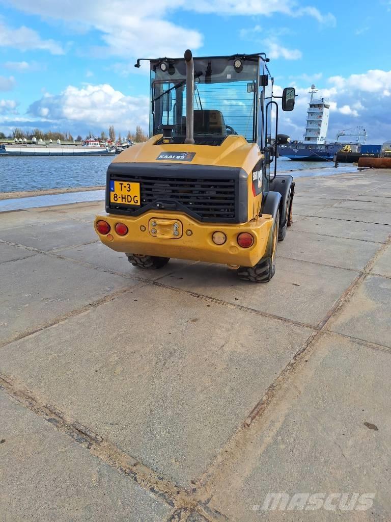 CAT 906 M Utovarivači na točkove