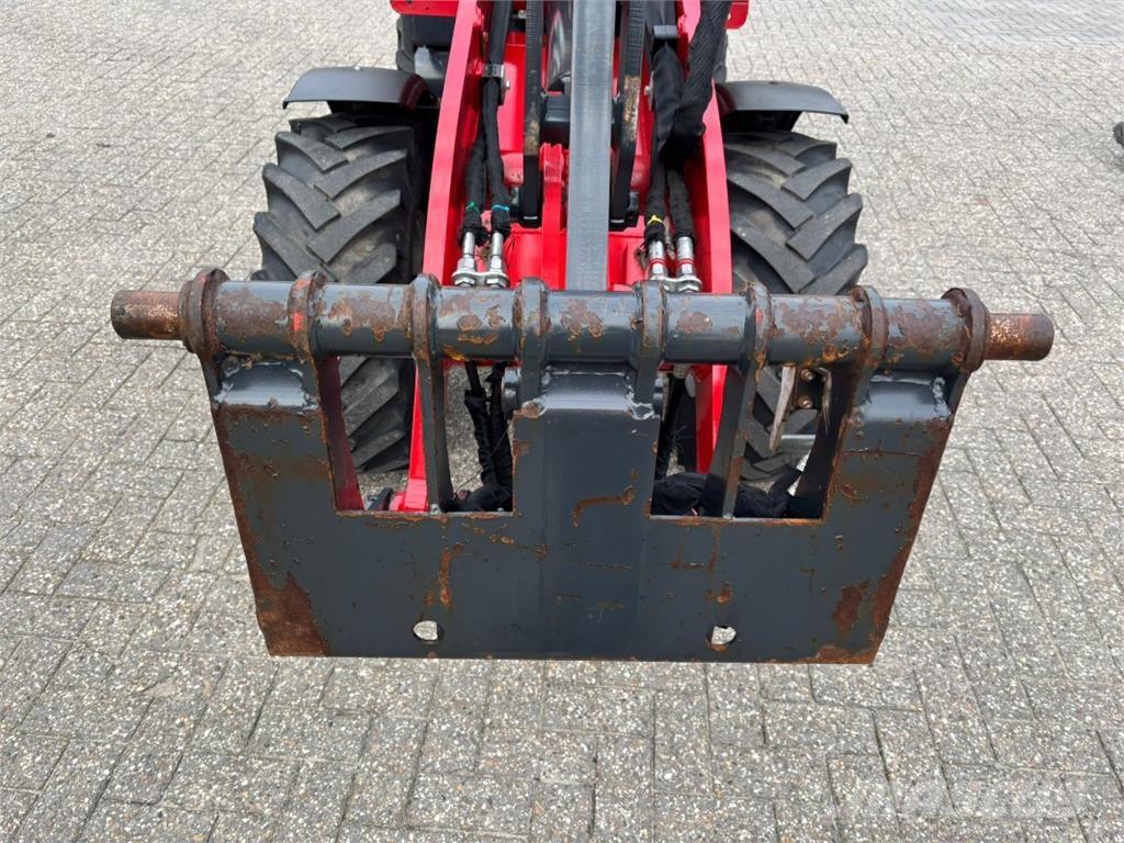 Schäffer 3650 Utovarivači na točkove