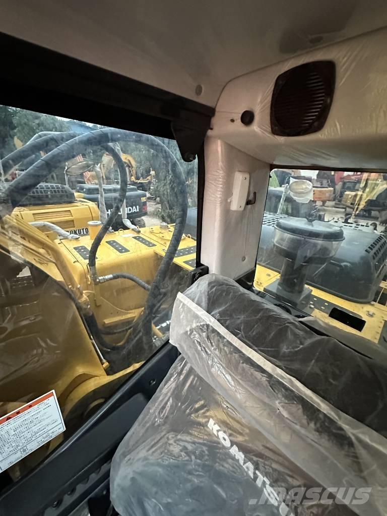 Komatsu PC 210 Bageri guseničari