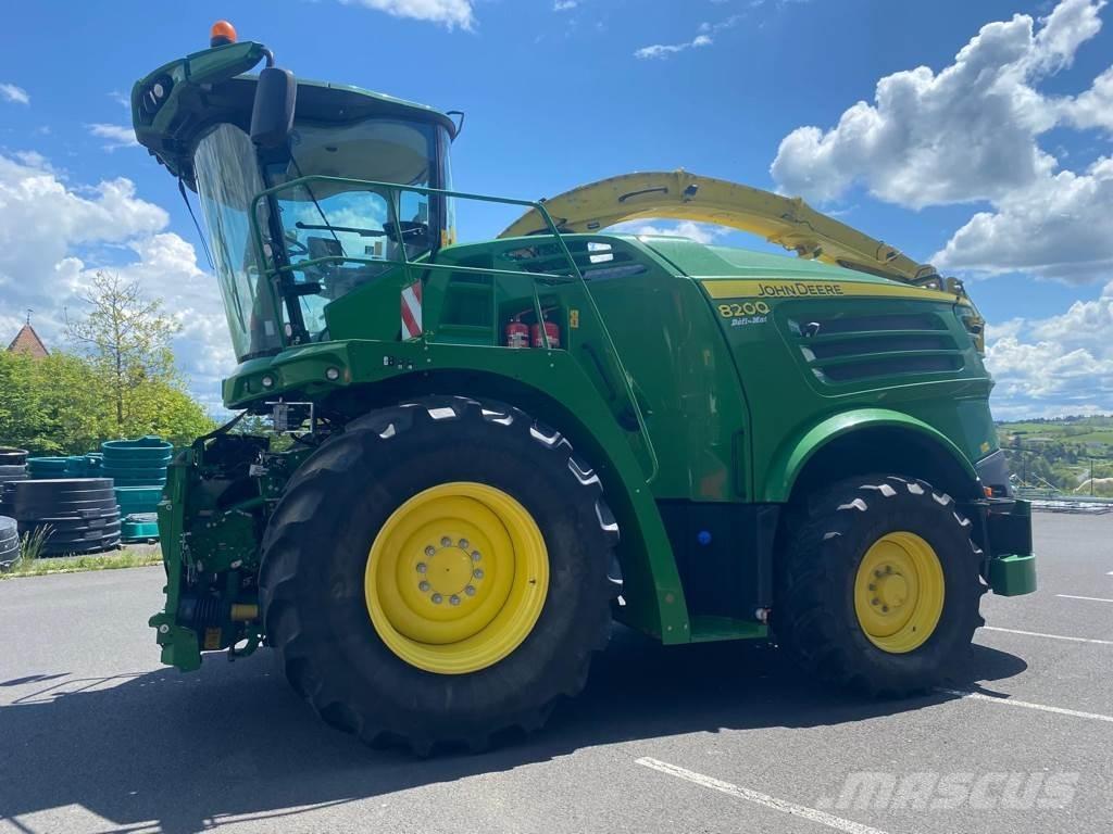 John Deere 8200 Kombajni za stočnu hranu
