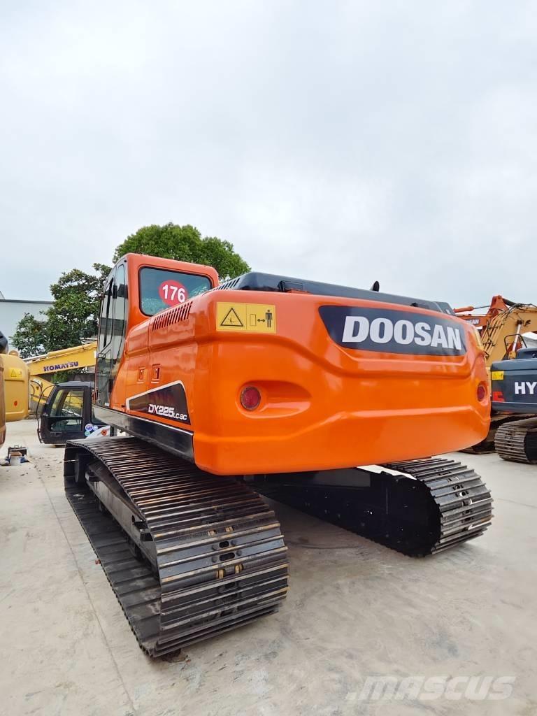 Doosan DX 225 LC-9C Bageri guseničari