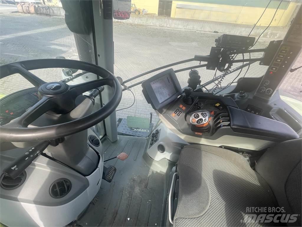 CLAAS AXION 830 Traktori