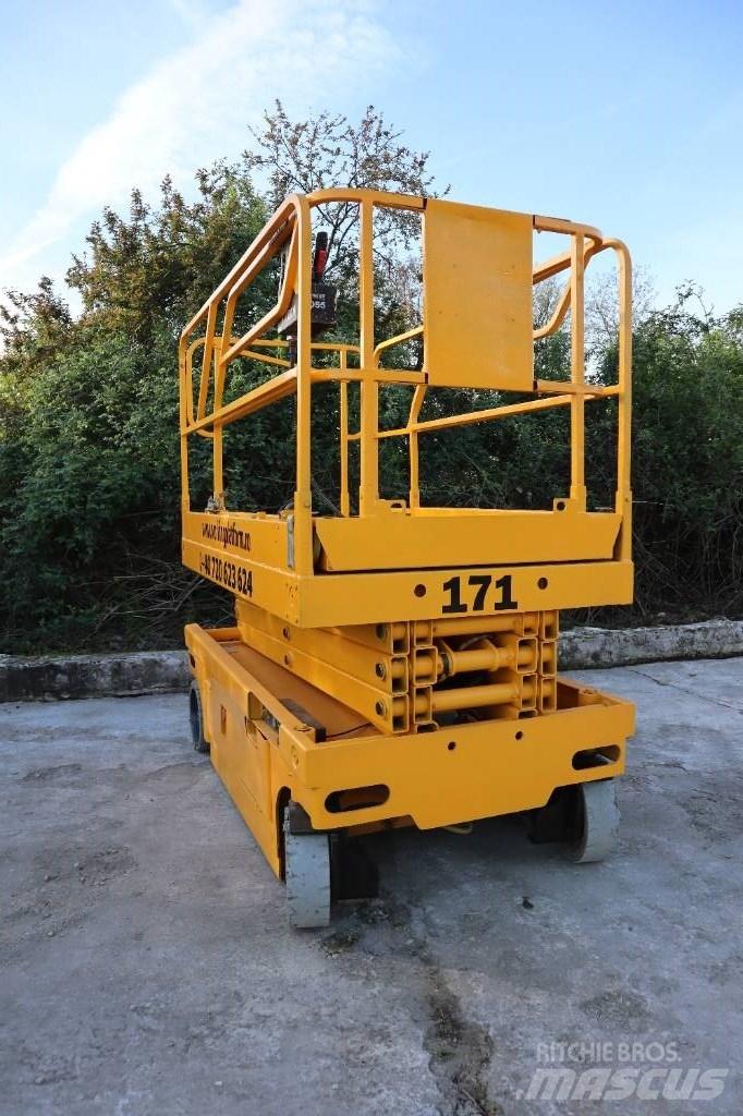 Haulotte Compact 10 Makazaste platforme