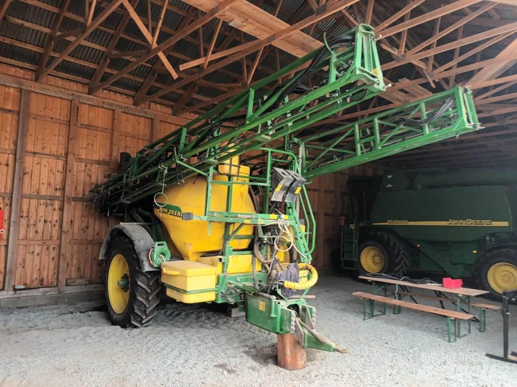 John Deere 840 Vučene prskalice