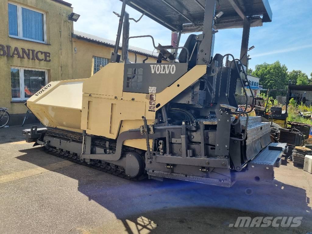 Volvo Titan 6820 Asfaltni finišeri