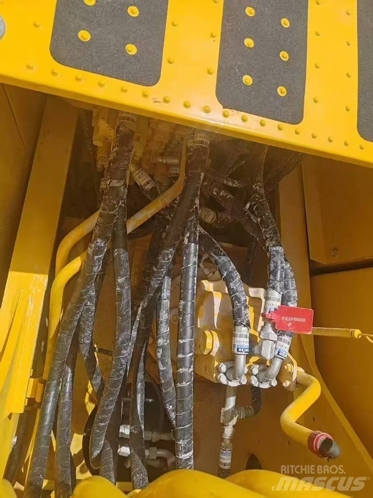 Komatsu 200-8 Bageri guseničari