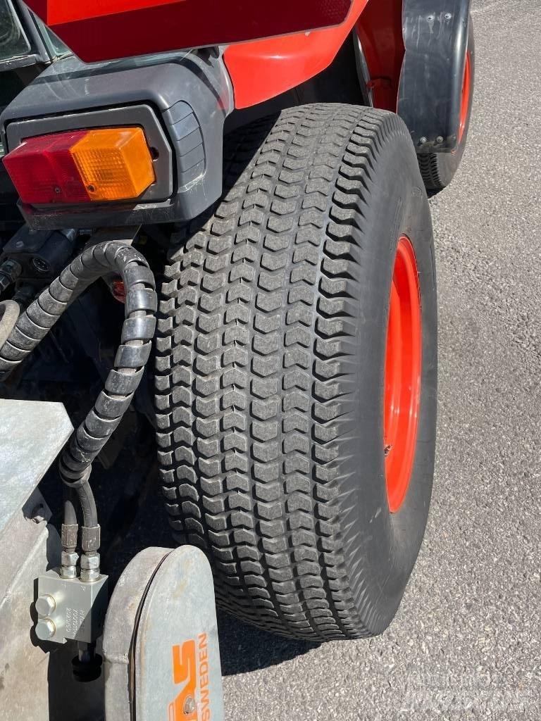 Kubota L4240 II HST Manji traktori
